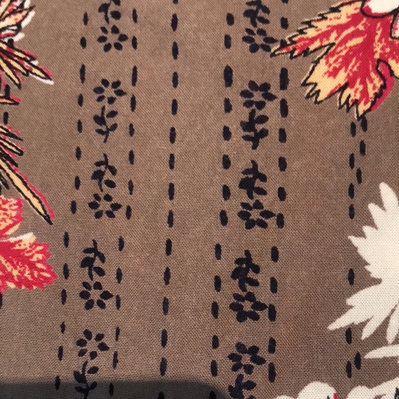 Fabulous colourful open flowy top - Picture 4 of 12